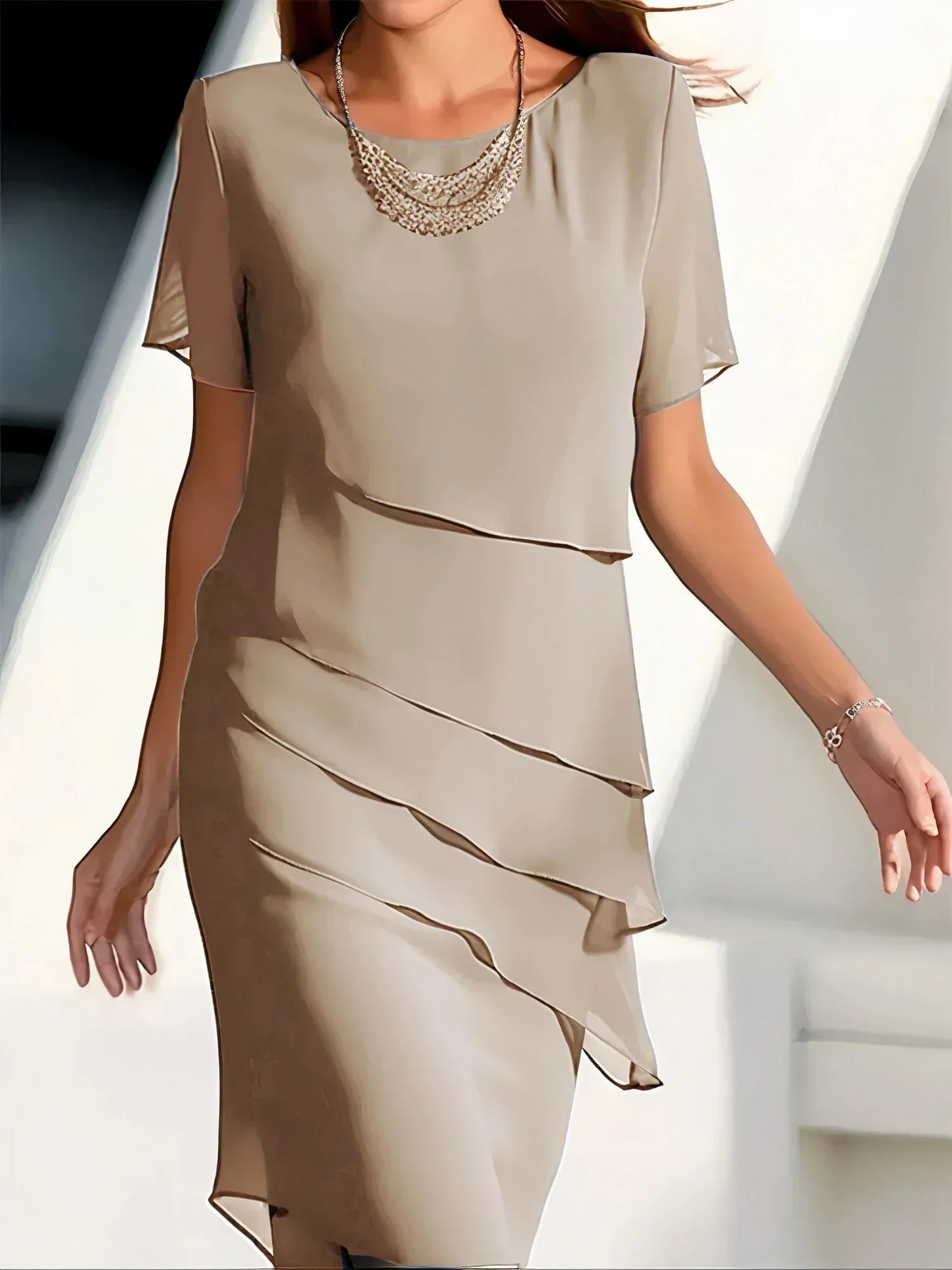 Leslie – Elegantes Kleid mit Bauchbedeckung