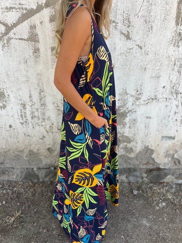 Ingrid – Maxikleid mit Tropischem Flair
