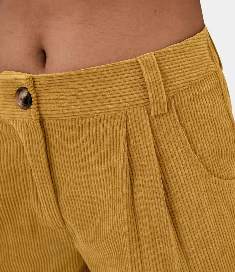 LUSSO™ – Figurbetonte Relaxhose mit weitem Bein